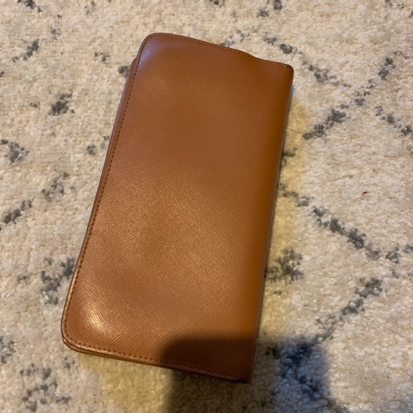 *sold* Tory Burch camel brown wallet - Picture 7 of 7